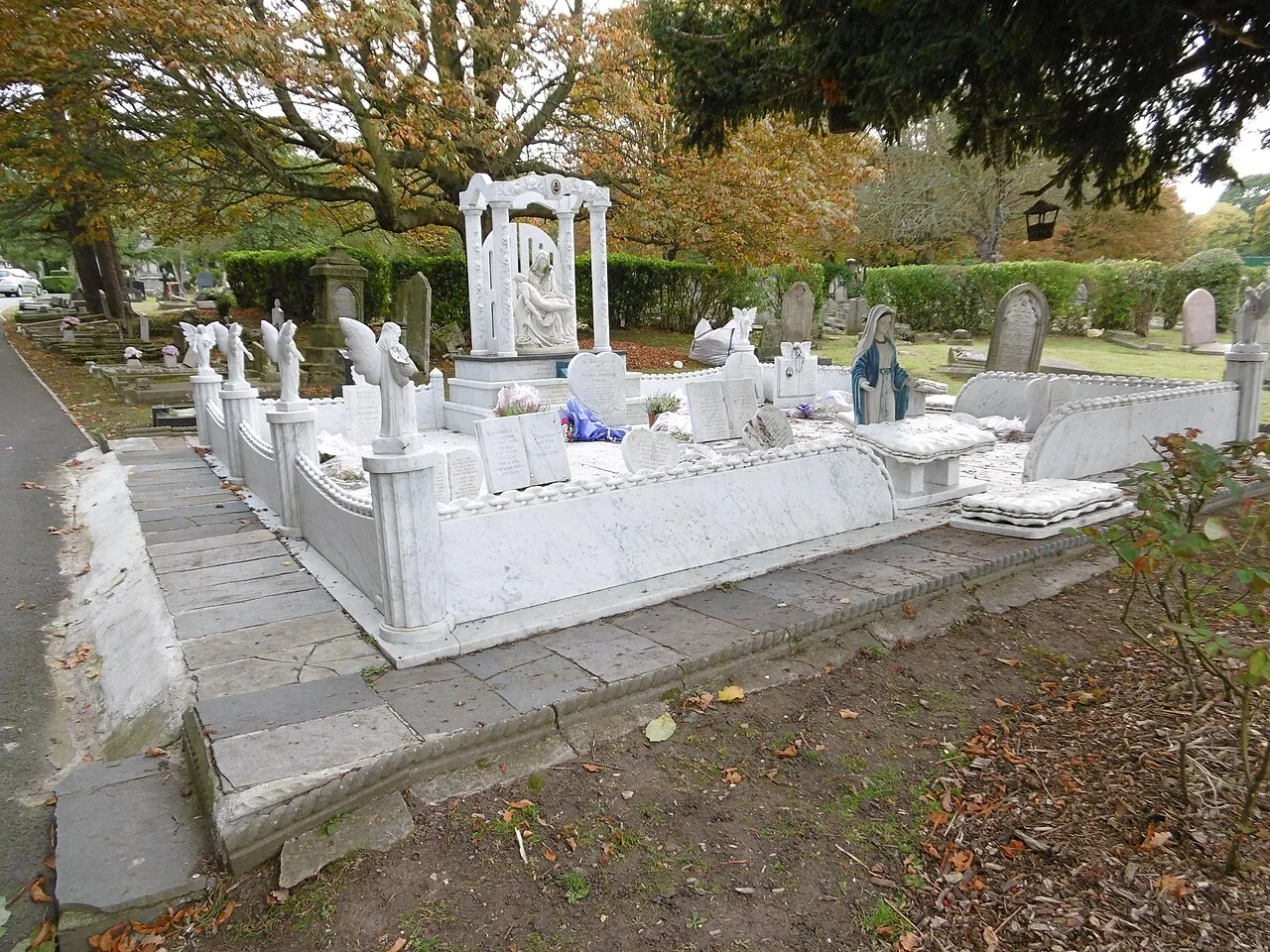 Camberwell Old Cemetery — photograph