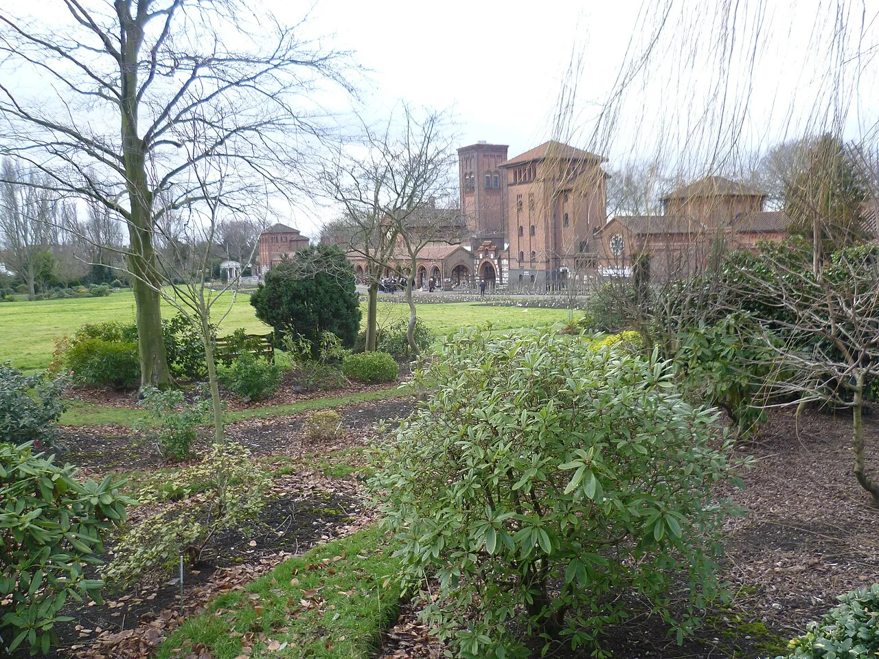 Golders Green Crematorium — photograph
