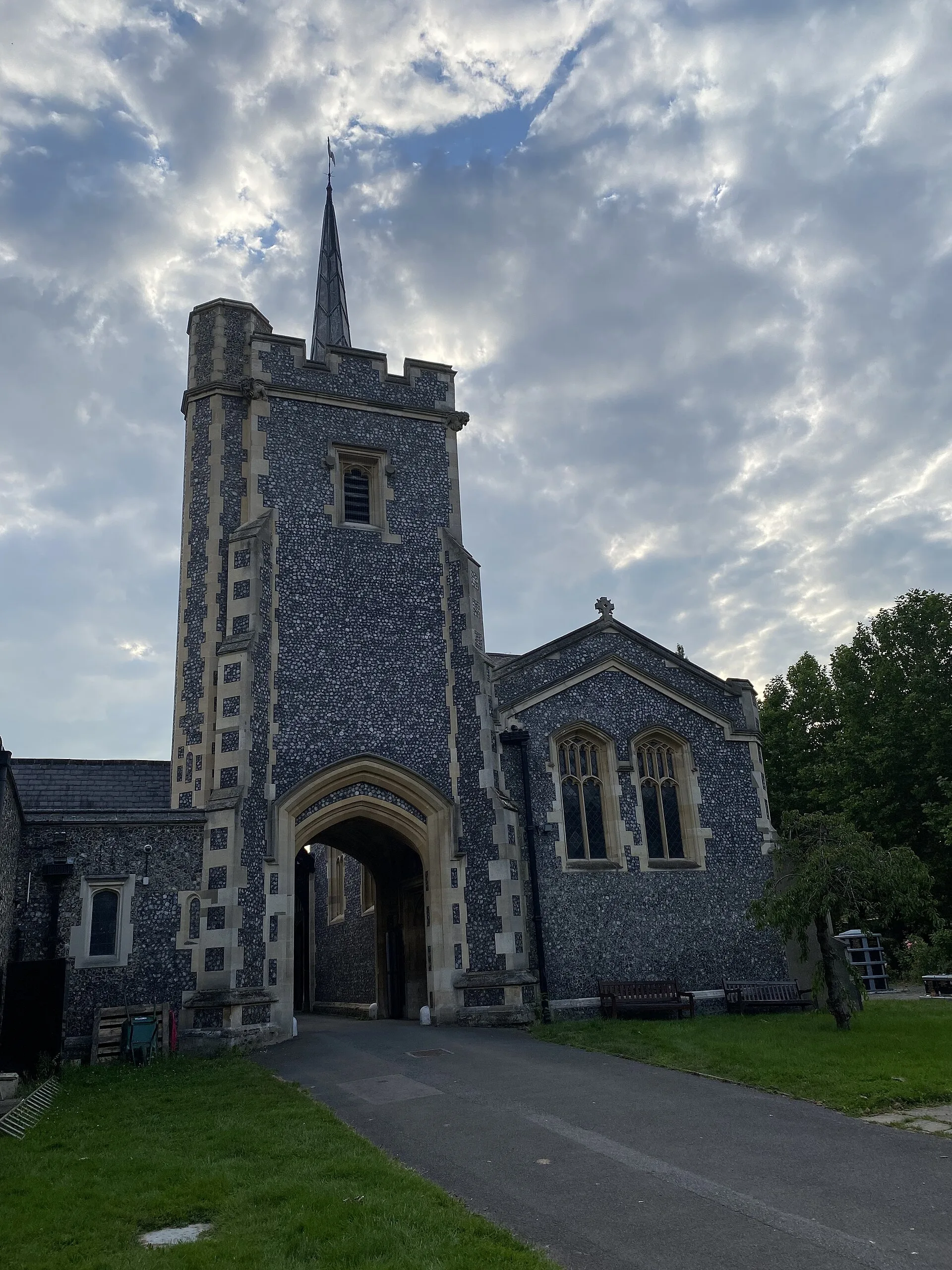 Hendon Cemetery and Crematorium, Barnet — photograph