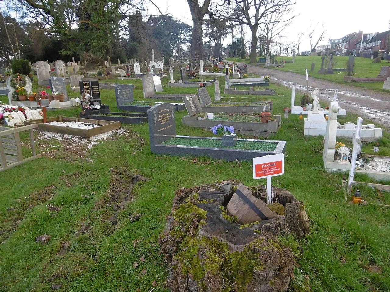 New Southgate Cemetery — photograph